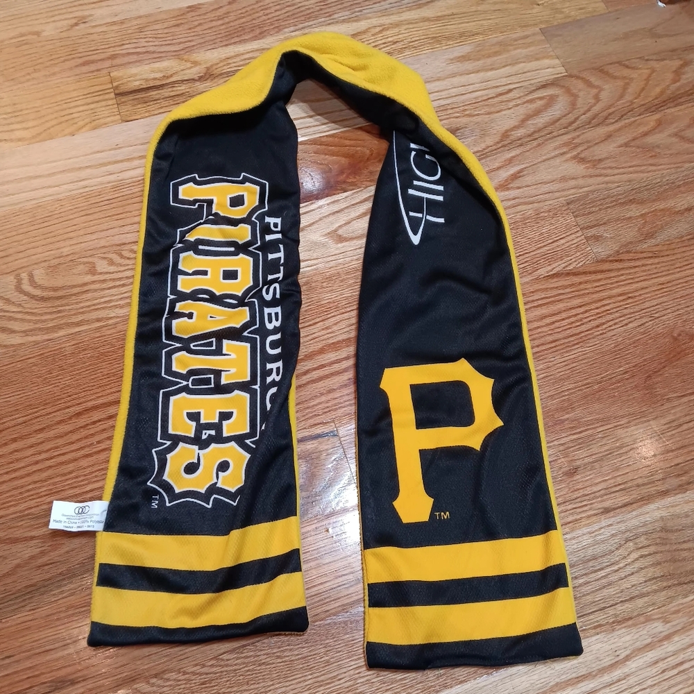 Pittsburgh‎ Pirates MLB Winter Scarf! Black Yellow